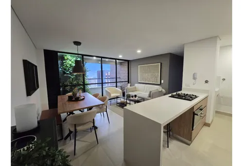 Moderno Apartamento En Envigado Con Vista Y Excelente Ubicación