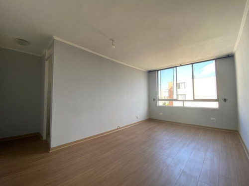 Excelente Ubicación En Condominio Y Con Estacionamiento