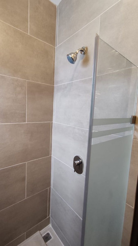 Imagen 19 de 23 de Casa De 3 Habs Cada Una Con Baño, Los Encinos