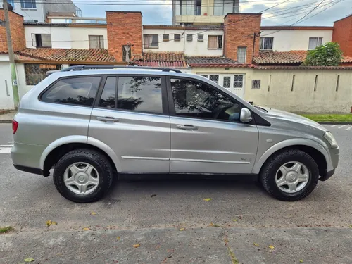 Ssangyong Kyron 2.3 Gasolina 7 Pasajeros