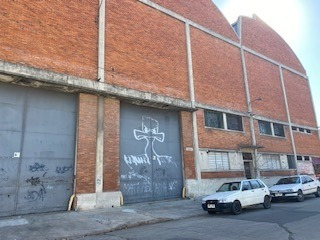 Imagen 1 de 14 de Impecable Galpon Con Oficinas !!, Arroyo Grande Y Vilardebo, Opcion Venta