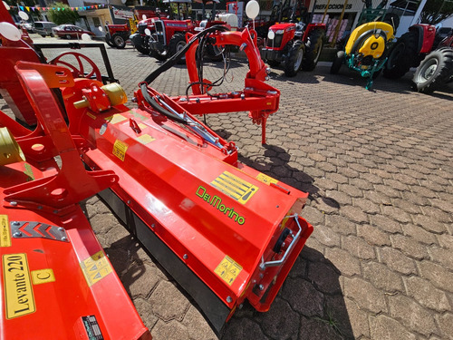 Desmenuzadora Trituradora Brazo De Martillos 2.20m Robusta