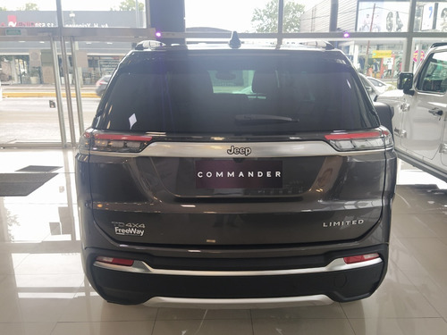 Imagen 5 de 22 de Jeep Commander Limited 1.3 T270 4x2 Nafta Okm 2023