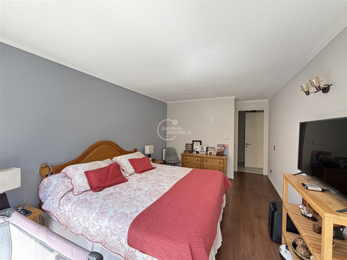 Casa Enaco En Venta De 4 Dorm. En Lo Barnechea