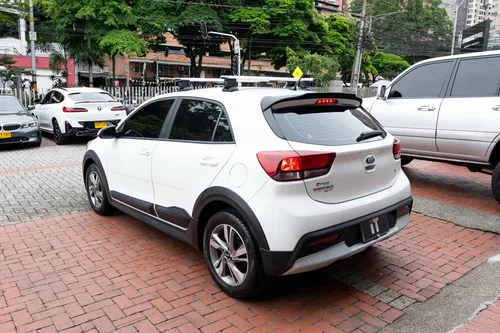 Kia Tonic Vibrant 1.6 At 4x2 2021