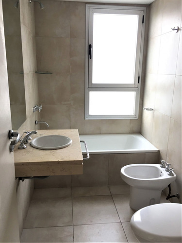 En Venta Villa Urquiza. 9° Frente. Pileta Parrilla