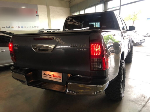 Toyota Hilux 2.8 Cd Srx 177cv 4x2