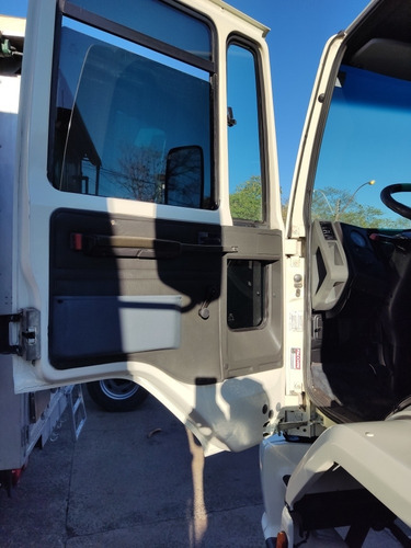 Imagem 7 de 10 de Ford Cargo 2422
