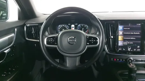 Volvo S90 2.0 MOMENTUM T6 AWD