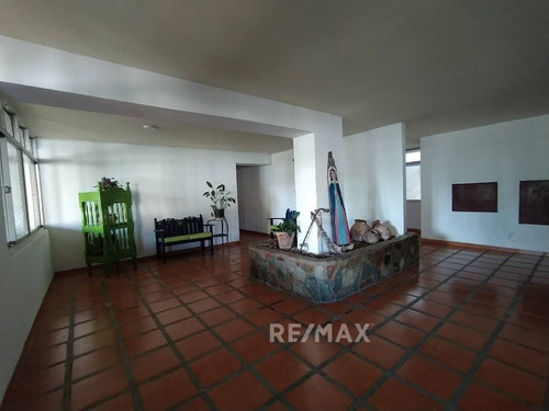 Imagen 14 de 18 de Re/max 2mil Vende Apartamento Remodelado En La Urb. Maneiro - Isla De Margarita
