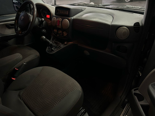 Fiat Doblo Doblò Adventure 1.8 8V (Flex)