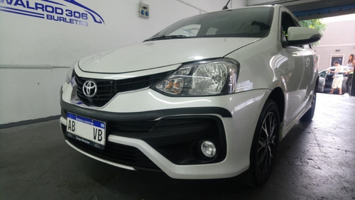 Toyota Etios 5p 2018 Baguetas Puertas Protectores Paragolpes