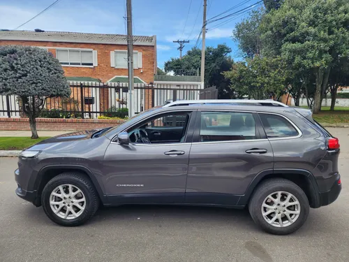 Jeep Cherokee 3.2 Longitude