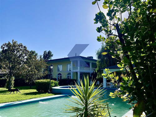 Venta Casa Las Brisas De Chicureo 1200m2 Cont 10.000m2 Terr