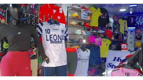 Vendo Negocio Ropa Y Artículos Deportivos.