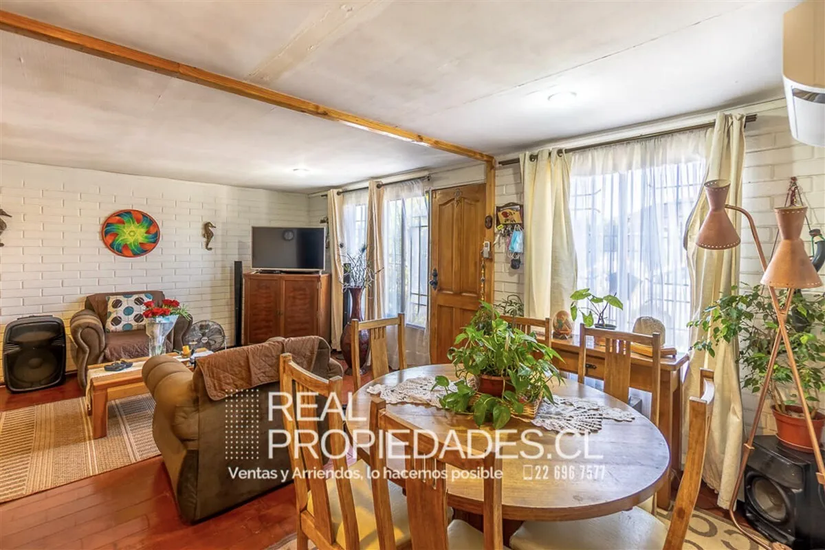 Imagen 3 de 12 de Casa En Venta De 2 Dorm. Ampliada En Maipú