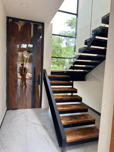 Casa En Venta Merida, Temozon Norte En Privada, Modelo Betha, A 9 Meses.