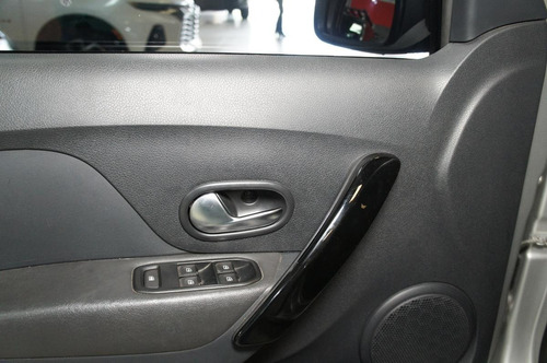 Imagen 14 de 18 de Renault Logan Intens Tp 1600cc 16v Aa 4ab Abs Tc