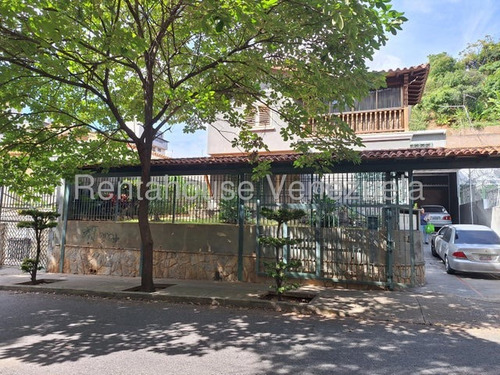 Bella Casa De 2 Pisos ,bien Distribuida En Venta Ubicada En Las Acacias 25-16813