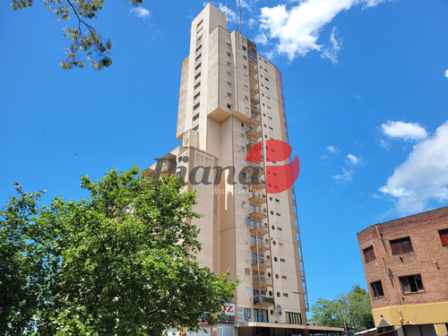 Departamento En Zona Centro - Vista Imponente - Inmejorable Ubicación