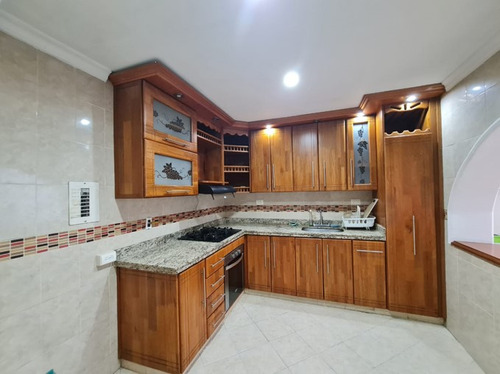 Casa En Venta Belén Miravalle, Medellín