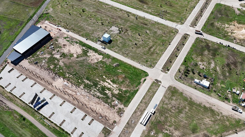 Terreno En Barrio Residencial Neander - Villa Amelia