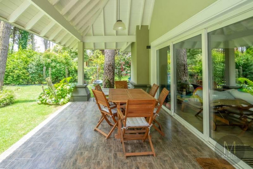 Casa En Venta 5 Ambientes Pinamar Alamos