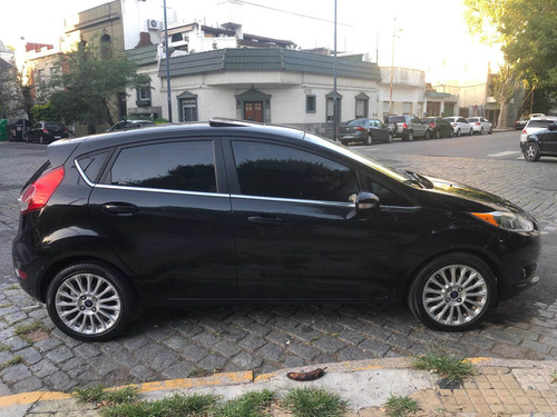 Ford Fiesta Kinetic Desing 1.6 Titanium Powershift 120cv