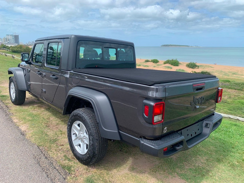 Jeep Gladiator Sport 4x4