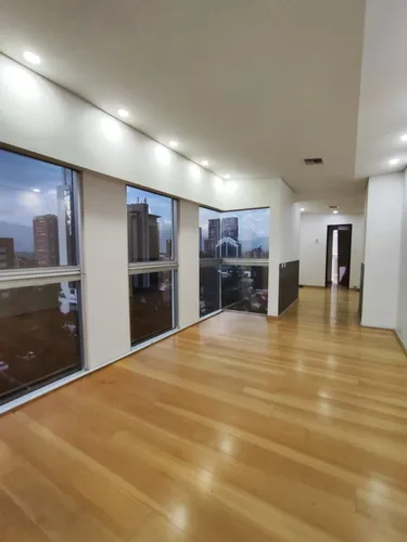 Oficina En Arriendo/venta En El Poblado. Cod V16906