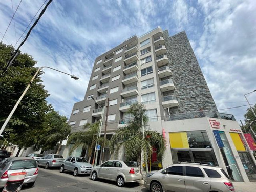 Venta Departamento De 2 Ambientes Con Cochera