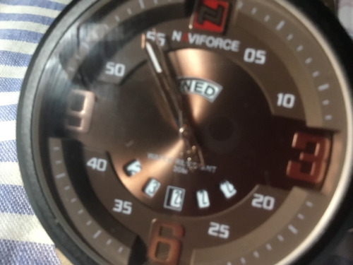 Relógio Naviforce, Fundo Marrom, Calendário Triplo. Novo.