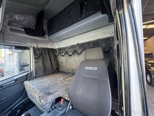 Iveco Tector 240e28s 2012/2013 Baú 8,50 X 2.95