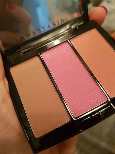 Blush Anastasia Beverly Hills Pool Party Paleta en tonos marrón claro, rosa y coral