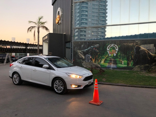 Imagen 17 de 25 de Ford Focus 2016 Se Plus Manual 2.0