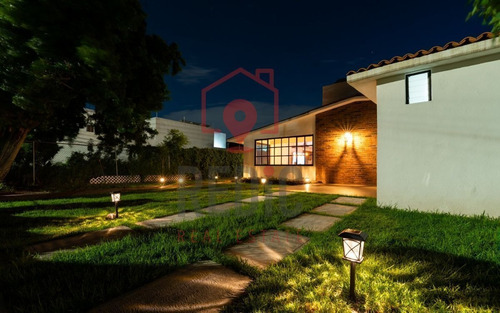 Imagen 2 de 24 de Casa Amueblada De 1 Nivel Con Amplio Jardín En Jurica