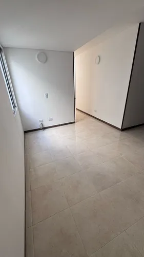 Venta Hermoso Apartamento En La Hacienda Piso 4 Con Ascensor (fv)