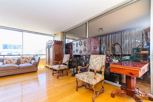 Departamento En Venta De 2 Dorm. En Providencia