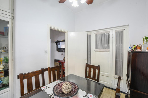 Imagen 6 de 22 de Casa De 2 Dormitorios En Venta Con Patio Y Terraza Parrillero Echesortu Rosario Centro