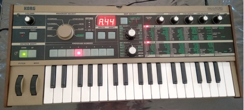 Korg Microkorg Mk1 Sintetizador Portatil Con Vocoder