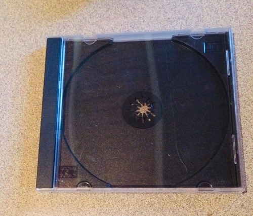 Imagen 1 de 2 de Empaque De 30 Cajas Plásticas Rígidas Gruesas Para Cd O Dvd