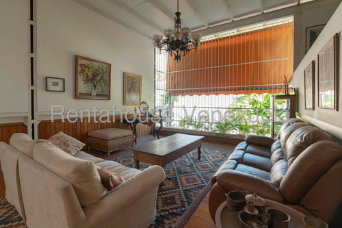 Casa En Venta, Los Dos Caminos #25-12558 - Marigreys Blanco -