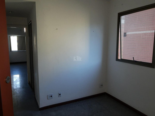Sala, Qrts Para Para Aluguel, Com 30,00 M², No Santa Lúcia,vitória. - 331