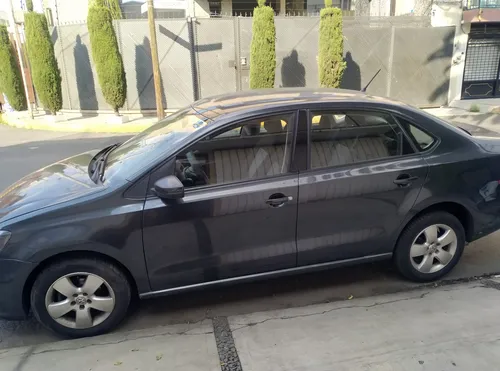 Volkswagen Vento 1.6 Starline At