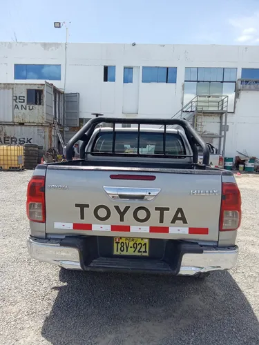 Toyota, Hilux