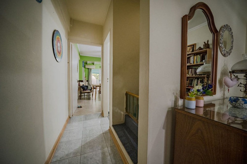 Casa Venta 4 Ambientes Olivos-permuta