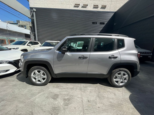 Imagen 3 de 25 de Nueva Jeep Renegade Sport At 1.8 Fwd En Stock Fisico Hg