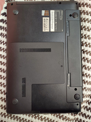 Laptop Samsung Np300e5c Negro (Usado)