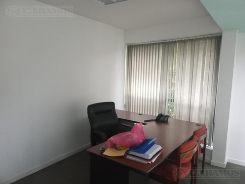 Alquiler De Oficina De 260 M2 En San Isidro