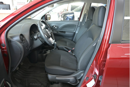 Nissan March 1.6 Exclusivo Mt